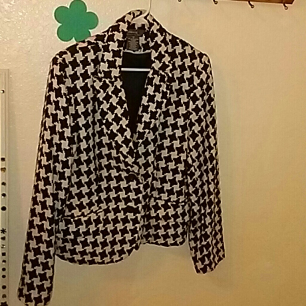 George Me brand black and white blazer jacket